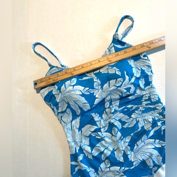Seekers Australia One Piece Tropical Leaves Blue White Swimsuit Women’s 6‎ NWOT - Picture 6 of 10